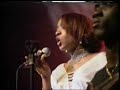 Quand Viviane te présente les membres de son aorchestre Djolof Band