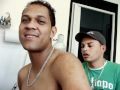 anderson vieira retocando tatuagem