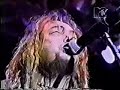 show do abril pro rock 1997 max cavalera e na��o zumbi e planet hemp
cantando da lama ao caos e monologo ao p� do ouvido