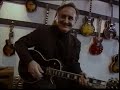 jan akkerman talks about the gibson l5 and his love for the gibson les paul. excerpt from a dutch documentary from 1994.