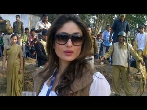 Kareena shoots with the locals in Bhopal!