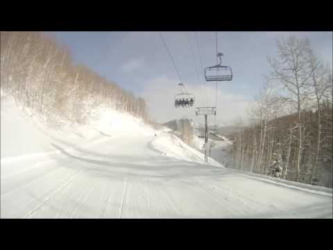 Спуск на горных лыжах в Парк Сити