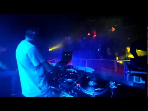 Superfint - DJ Wispy (Steps, Plauge) is playing some awesome Drum & Bass tunes in