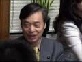 1月9日、衆院予算委員会で、日本共産党の笠井亮議員は、三菱ふそうを中途解除・解雇されたhさんの事例をとりあげ「こういう理不尽なことはただちにやめさせるべきだ」と迫りました。質問後、笠井議員、こくた議員が、hさんらと懇談しました。