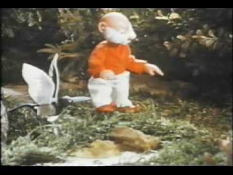  for Paulus), an episode of the dutch puppet show Paulus the woodgnome, 