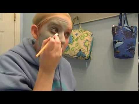 how to apply snazaroo face paint