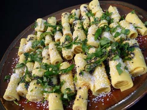 Khandvi - Gujarati Snack Recipe