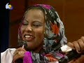 من ابداعات الغناءالسوداني اماني وايمان خيري تغنيان لثنائي العاصمه