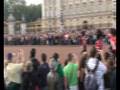 changing the guards buckingham palace