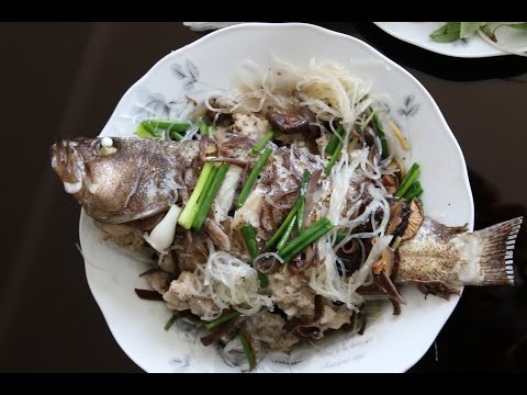 Cá - Full recipe at (Xem cong thuc day du tai) http://danangcuisine.com/?p=3586 Items in my kitchen and pantry http://danangcuisine.com/store/ Music by Audio Network Join me on other social media...