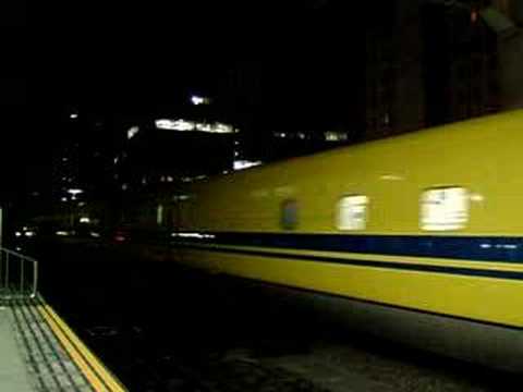 ９２３系３０００番台 （７両） 【博多駅・１３番のりば着】