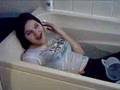 leesa in the bath