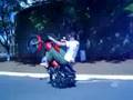 Pitico Empinando Moto