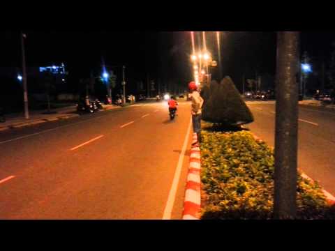 duaxe - http://www.facebook.com/VietNamRacingBoy Tags : đua xe Miền Tây , Đua Xe Kinh hoàng , Quái xế , Đua xe Tốc Độ , tốc độ ánh sáng , Đua Xe Mỹ Tho.