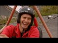 Lauri autoilee