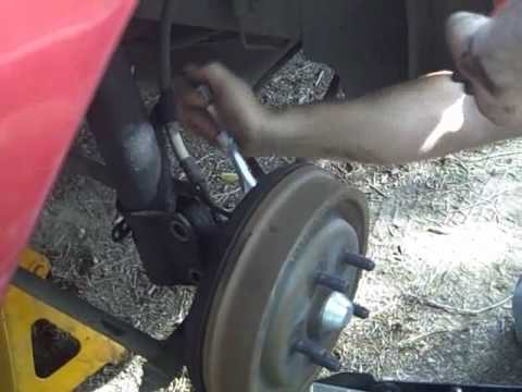 Rear Strut Removal And Installation