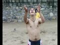2 jugadores de aiba la oca ensayando unas tijeretas