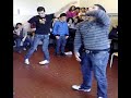 Tecktonik al galfer (autogestione). Io contro sicu! Chi ha vinto? Io ovviamente, sicu non sa ballare xDPer vedere il video ad una risoluzione più alta andate qui:http://dailymotion.alice.it/ZioGianni/video/x4kxwo_tecktonik-battle-lollo-ziogianni-vs_music