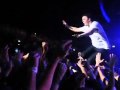 Green Day Stage Dive FAIL!! SLOW MO!