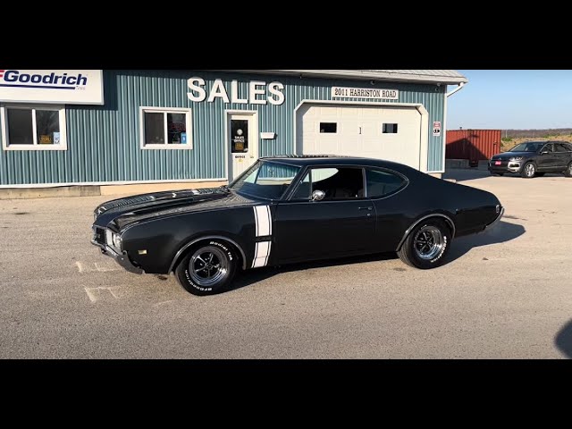  1968 Oldsmobile 442 400 4-Speed Numbers Matching With Warranty  in Classic Cars in Stratford