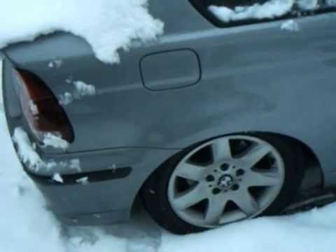 how to drive a rear wheel car in snow