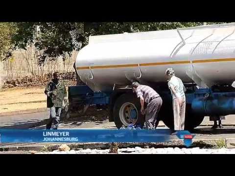 JHB WATERKRISIS SLEEP VOORT / JHB WATER CRISIS DRAGS ON JHB WATERKRISIS SLEEP VOORT / JHB WATER CRISIS DRAGS ON