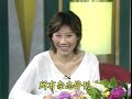 净空法师简介 　　释净空，俗姓徐，名业鸿，民国十六年（一九二七）二月十五日生于安徽省庐江县，幼居福 建建瓯。抗战时，求学于贵州国立第三中学，胜利后就 读于南京市立第一中学。一九四九年来台湾，服务于实践学社，公余之时研读经史古文，先 后追随方东美先生，章嘉大师，李炳南老居士等研习哲学、佛经十三年。 　　一九五九年于台北市圆山临济寺剃度，法名觉净字净空。受具足戒后，在国内外，弘扬佛法 ，讲述《华严经》、《法华经》、《楞严经》、《圆觉经》、《六祖坛经》、《金刚经》、 《净土五经》等大乘经论数十种，三十六年无间断，现存音影带三千数百卷。法师在国内先 后创办华藏法施会、华藏精舍、华藏佛教视听图书馆、华藏讲堂、及佛陀教育基金会。首开 风气之 先，使用视听教育之方法，弘扬佛法，大量制作佛法讲经录音带、录影带， 分送世界各地，以及倡印赠送《大藏经》暨各种经论善书逾千余万册，佛菩 萨像多种数百万张流通全球。　　　　　法师曾任台北圆山临济寺书记，十普寺三藏学院教师，南普陀佛学院教 师，中国佛教会设计委员，弘法委员，东方佛教学院学教授兼教务主任，松 山寺大专佛学讲座讲师，中国内学院院长，中国文化学院教授，中国佛教会 大专院校佛学讲座总主讲，天主教东亚精神生活研习所教授，华藏法施会会 长，华藏精舍住持，华藏佛教图书馆导师，华藏净宗学会会长暨佛陀教育基 金会董事长，美国达拉斯佛教会会长，新加坡净宗学会导师。法师于国内外 倡导促进成立'净宗学会'十五处，提倡专修净业，专弘净宗。法师已届古 稀之年，于今辞去海内外佛教社团一切职务。专心弘法教学，老实念佛，求 生净土。　　　　　法师首倡'佛教'正名为'佛陀教育'。指出大乘教学方针在彻底破除 迷信，启发真智，使能明辨真、妄、正、邪、是、非、善、恶、利、害，建 立理智、大觉、奋发、进取、乐观、向上的慈悲济世的人生宇宙观，才能圆 满达成解决众生一切苦难，获得真实永恒幸福的教育目标。　　　　　六十六年初，倡建'中华民族百姓宗祠'，凡我国民居留地，皆应兴建 。旨在教民诚信忠敬、继孝思、笃人伦、醇风俗、隆国运、开太平。又指出 '文言文'是过去、现在、未来三世的共同语文，为中华文化独具之异彩， 是世界文化最伟大的发明，使数千年前人类智慧经验的宝藏，与今人结晶成 一体，因此必须提倡。文化复兴，光被全球，惠及一切众生，咸得和平安乐 ，强根固本在于此也。　　　　　法师于第六任　总统就职前，在台北市中国佛教会宣讲《仁王护国般若 经》以为祝贺，特别强调教育救国，教育救世。尤望东亚各国发菩提心者， 同心一德，携手合作，为全人类谋求真正和平幸福繁荣的新时代。　　　　　法师云︰'今世乱极，人各望治。欲求普济全球，救劫难于眉急，化乖 戾于无形，务令一切众生，人人存好心、做好事、说好话、做好人。欲达此 目的，唯有极力提倡大觉教育，以古今中外圣哲之金言教训为依归，以期建 立共识。'佛曰︰'见和同解，戒和同修也。'于是有汇集群书，采撷格言 的想法。如︰《佛教大藏经》、《中国四库全书》、《荟要》、《史鉴》、 群书等，皆可摘取编成菁华录流通。务令一切众生能读、能解、能行，则不 辜负古来圣哲垂化之婆心也。采撷要领︰　　　　　一、取明白易晓之短句，不取长文。　　二、取急切实用之教诲，不取不切实际之玄谈。　　三、必利于自身之修养，家庭幸福，事业成败之教训。社会和谐，国家　　　　　富强，世界和平，各民族，各学派，各宗教，共存共荣之诸目标为　　　　　撷取之标准。　　　　　四、分类汇集编订一册，译成各种文字流通世界。介绍中华文化精华，　　　　　促进世界大同，为吾人理想之目标也。　　　　　五、他如西洋学术菁华︰伊斯兰、新旧约、金训格言菁华，若能普遍流　　　　　通全球，必能建立共识、共存、共荣、和睦大同、亘助亘惠的美满　　　　　世界。　　　　　这是法师毕生教化的方向，无尽的悲愿。来自http://www.amtb.cn/jkfs/jj.htm 教育 学校 家庭 社会 宗教 伦理 佛法 电视 报章的危害 身心健康 科技教育 教育的失败 master chin kung darma talkcw6b2007
