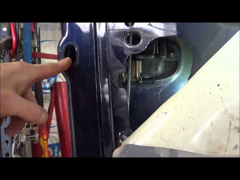 how to remove vz door handles