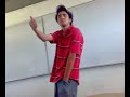El Chino contando chistes