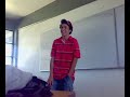 El Chino contando chistes