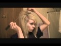 HOW TO TEASE YOUR HAIR