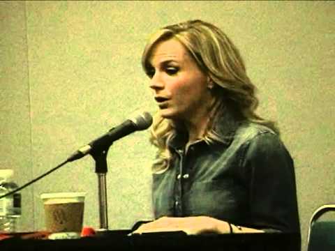 Julie Benz