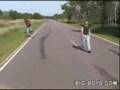 Impenna e distrugge la moto che imbecille. INCIDENTE MOTO