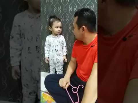 Comel Anak Kecil Menjawab Ketika Dimarahi Bapa Comel Anak Kecil Menjawab Ketika Dimarahi Bapa