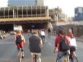 Critical mass Vilnius 2006 April 28, over 400 cyclists. Filmas susuktas naudojantis kamera pritvirtinta ant dviratininko galvos todėl yra šiektiek blaškymosi. Įspūdingas renginys, visi laukiami sekančiuose susibūrimuose. Kritinė masė- masinis dviratininkų važiavimas miesto gatvėmis vykstantis paskutinį mėnesio penktadienį. Startas: Katedros aikštė 18:00. Žinok ir kitam pasakyk. Daugiau informacijos cm.hardcore.lt