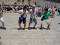 Danca do siri no Muro das Lamentacoes