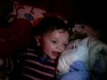 b�b� tom est chatouilleux