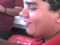 chino (tragaldabas) sorbiendo el plato