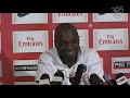 plus dinfos sur www.football365.fr claude makelele est revenu, jeudi en conf�rence de presse, sur le d�part de charles villeneuve de la pr�sidence du psg. le capitaine parisien regrette cette agitation en coulisses et souhaite rester concentr� sur le terrain.