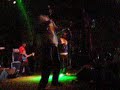 un debut de concert au top qui te mes dans l'eambiance direct !!!