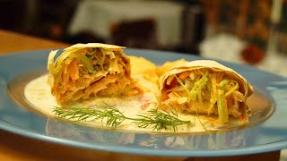 Lachsfilet im Strudel mit Kürbispüree und Rahmsauce