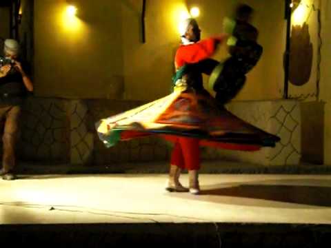 Un clásico baile egipcio dedicado a los turistas 0 Un clásico baile egipcio dedicado a los turistas