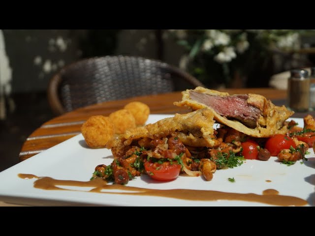 Rumpsteak Strindberg an Pfifferlingen und Kartoffelbällchen