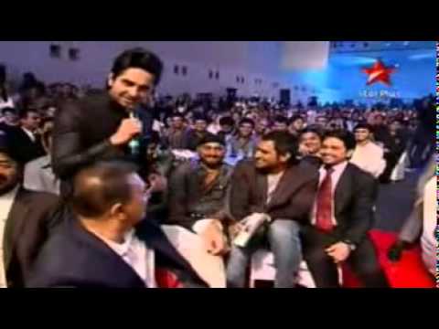 Funny Cricketers singing.mp4