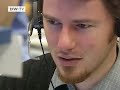 computer und das internet sind wahre stromfresser. gut f�nf prozent des weltverbrauchs gehen bereits auf ihr konto. dabei wird der strom immer teurer und seine erzeugung verursacht meist auch das klimasch�digende co2. als erstes unternehmen in europa bietet die strato ag jetzt den klimafreundlichen zugang zum internet.

der zweitgr��te webhostanbieter europas hat dazu das energieeffizienteste rechenzentrum der welt errichtet: durch den einsatz sparsamster komponenten und intelligenter rechnerarchitektur spart strato etwa 30 prozent strom gegen�ber herk�mmlichen anlagen. ab januar wird zudem nur noch �kostrom aus wasserkraft verwendet. damit, so r�hmt sich der vorstandsvorsitzende, damian schmidt, kann strato internetdienstleistungen zu 100 prozent co 2-frei anbieten. autor: andreas neuhaus