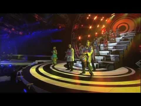 SAMA 16 (2010) : Soweto Gospel Choir performs with Die Heuwels Fantasties and JR
