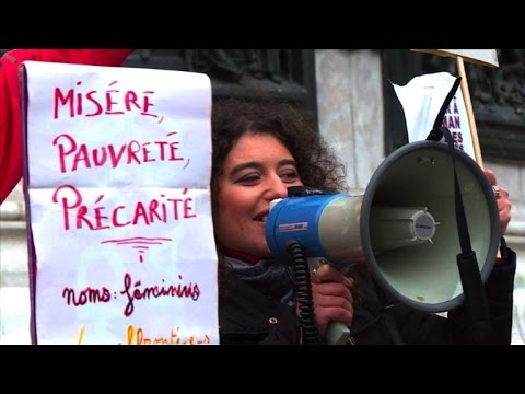 Les associations féministes manifestent pour l'égalité salariale