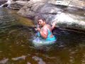 Barrigada violenta na cachoeira...