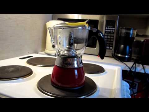 Bialetti Moka Chrystal Coffee maker presentation Bialetti Moka Chrystal Coffee maker presentation