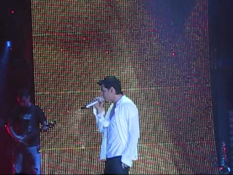 ArT3MisSs - sakis Rouvas performing live at